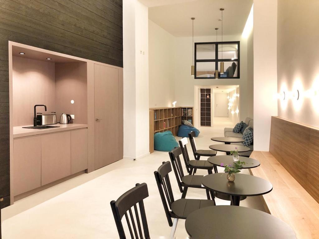 Grosszuegiges Apartment Mit Lounge Naehe Naschmarkt Vienna Luaran gambar